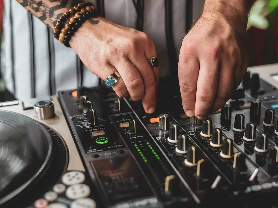 introduce-get-audio-from-video