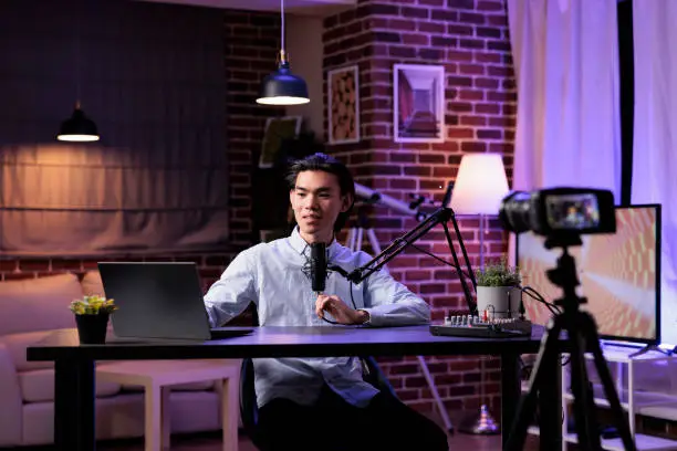 choose-the-right-podcast-topics-for-your-show